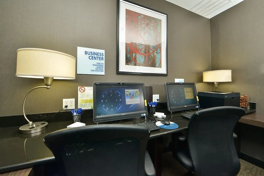 Holiday Inn Express Kennedy Airport New York 3*,  USA