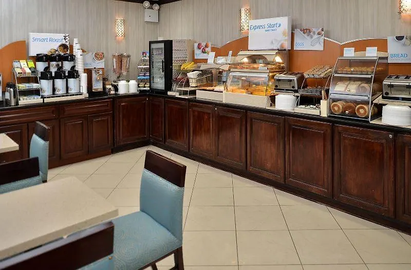 Hotel Holiday Inn Express Kennedy Airport New York